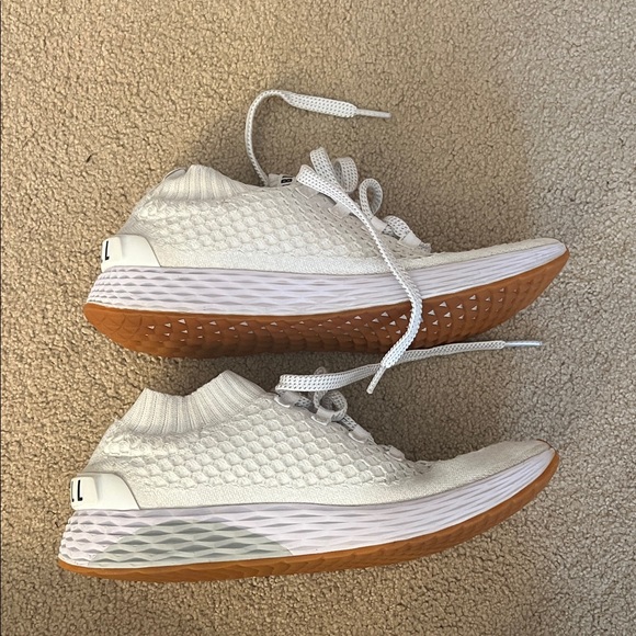 NOBULL Men's Light Gray Knit Athletic Shoes - Picture 3 of 5